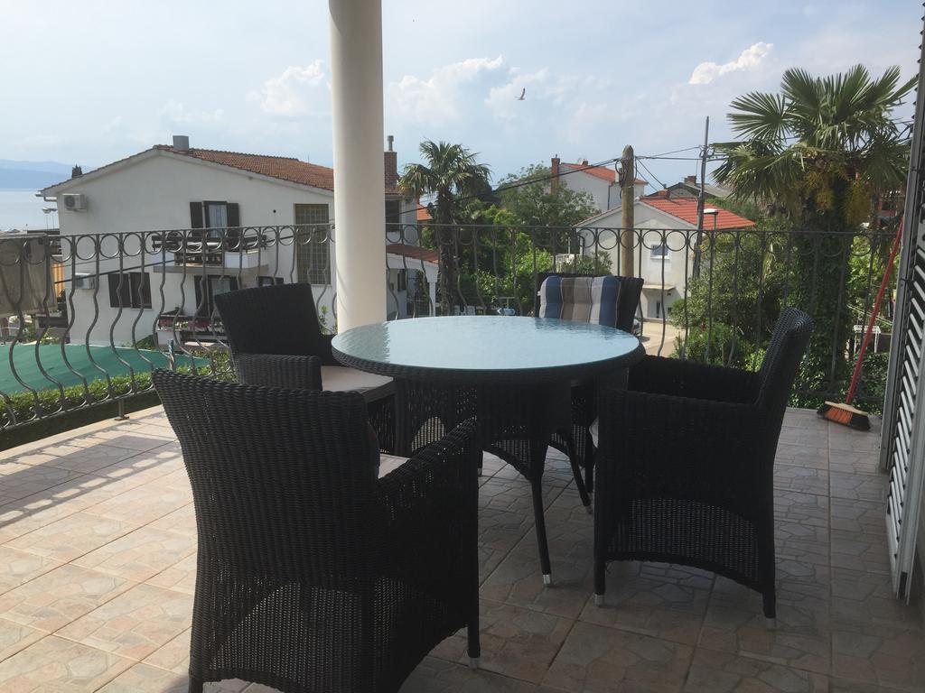 Apartments Antonia Malinska Exterior photo
