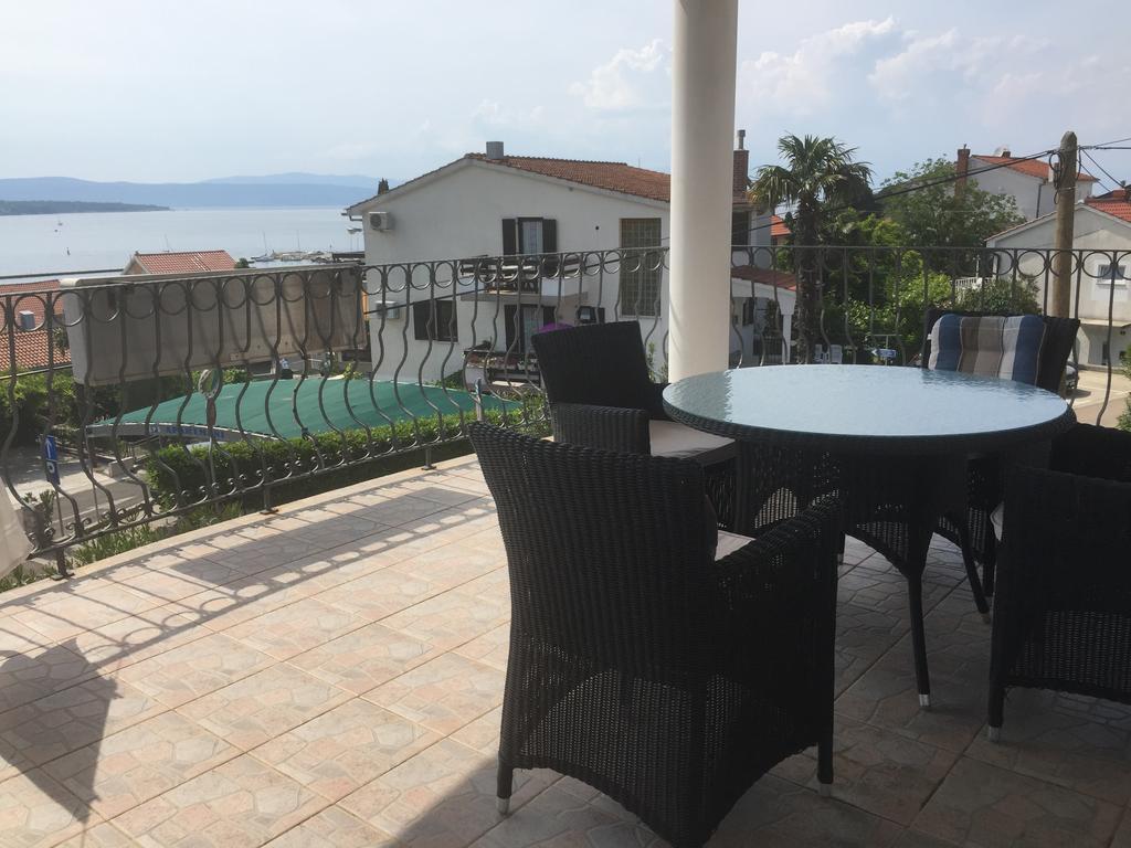 Apartments Antonia Malinska Exterior photo