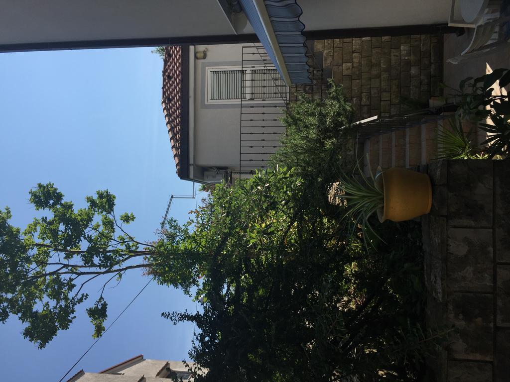 Apartments Antonia Malinska Exterior photo