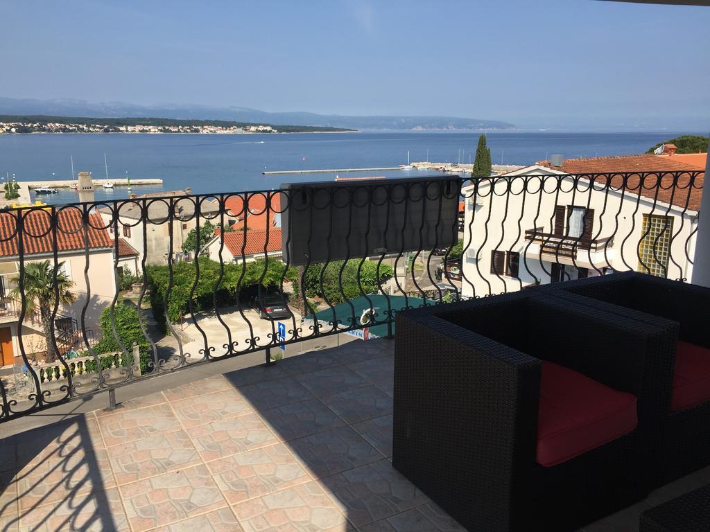 Apartments Antonia Malinska Exterior photo